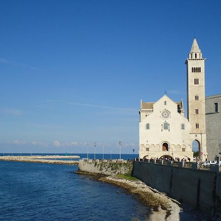 La Soffitta Covelli Acomodação com café da manhã Trani Exterior foto