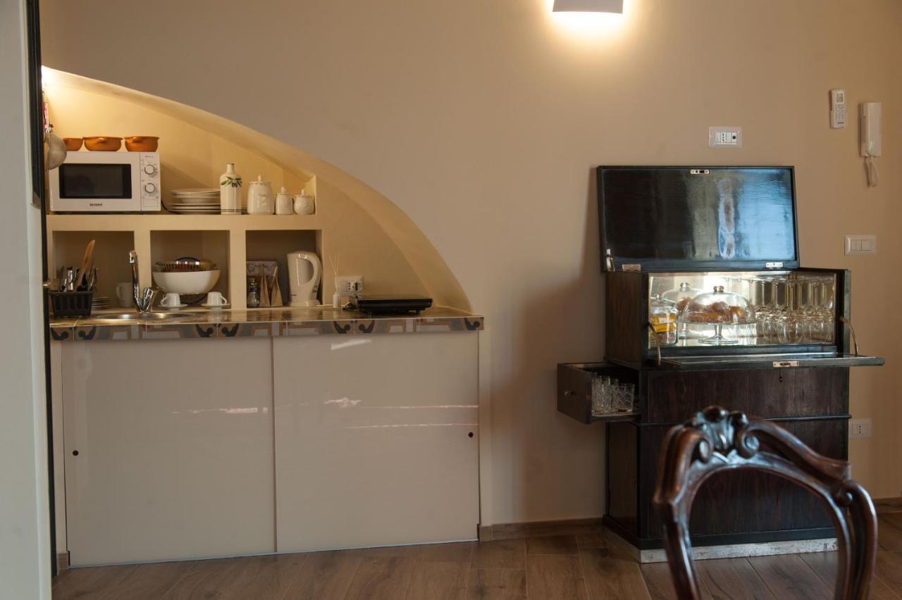 La Soffitta Covelli Acomodação com café da manhã Trani Exterior foto